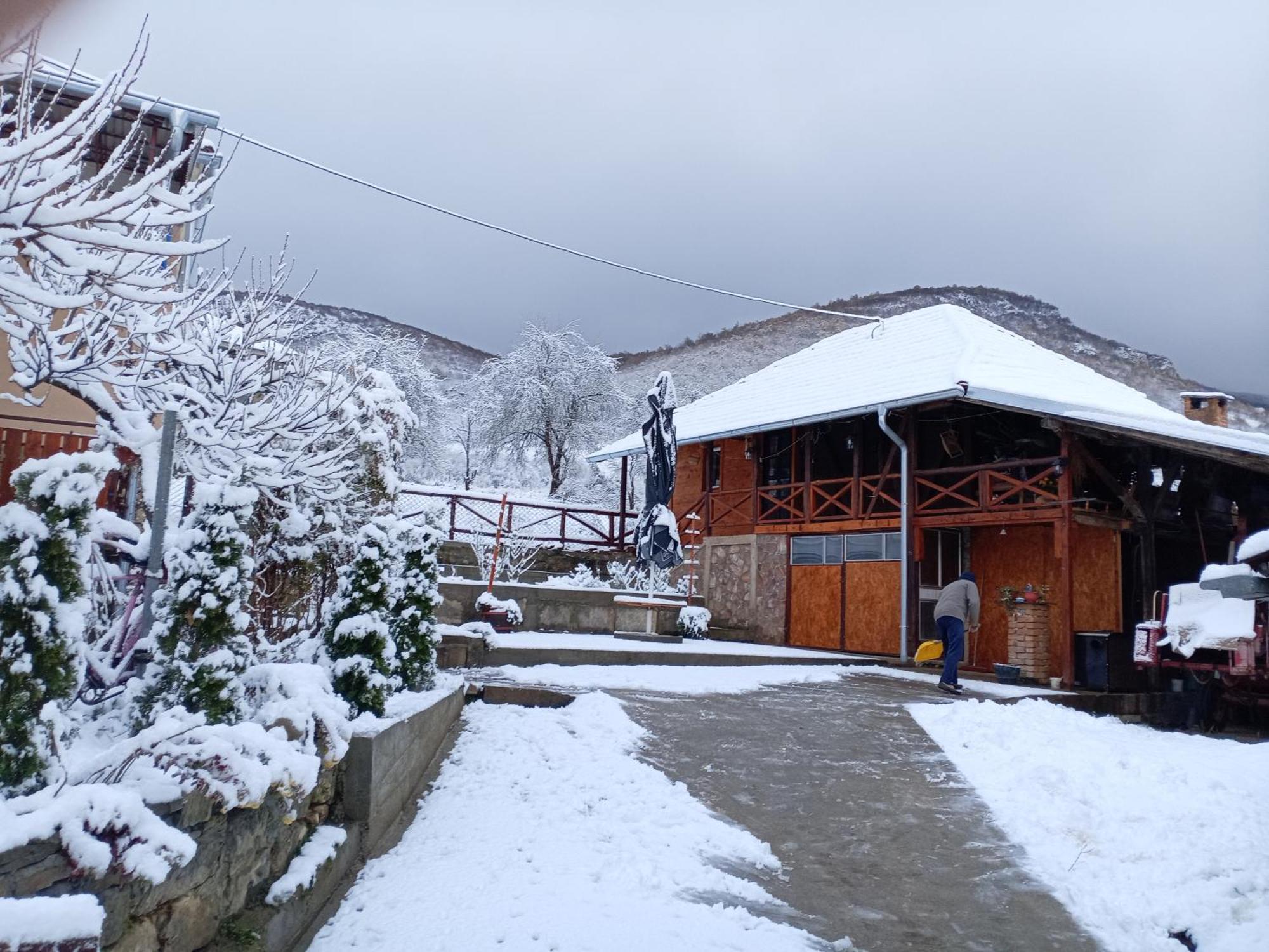 Seosko Turisticko Domacinstvo Stanisic Apartamento Kalna Exterior foto
